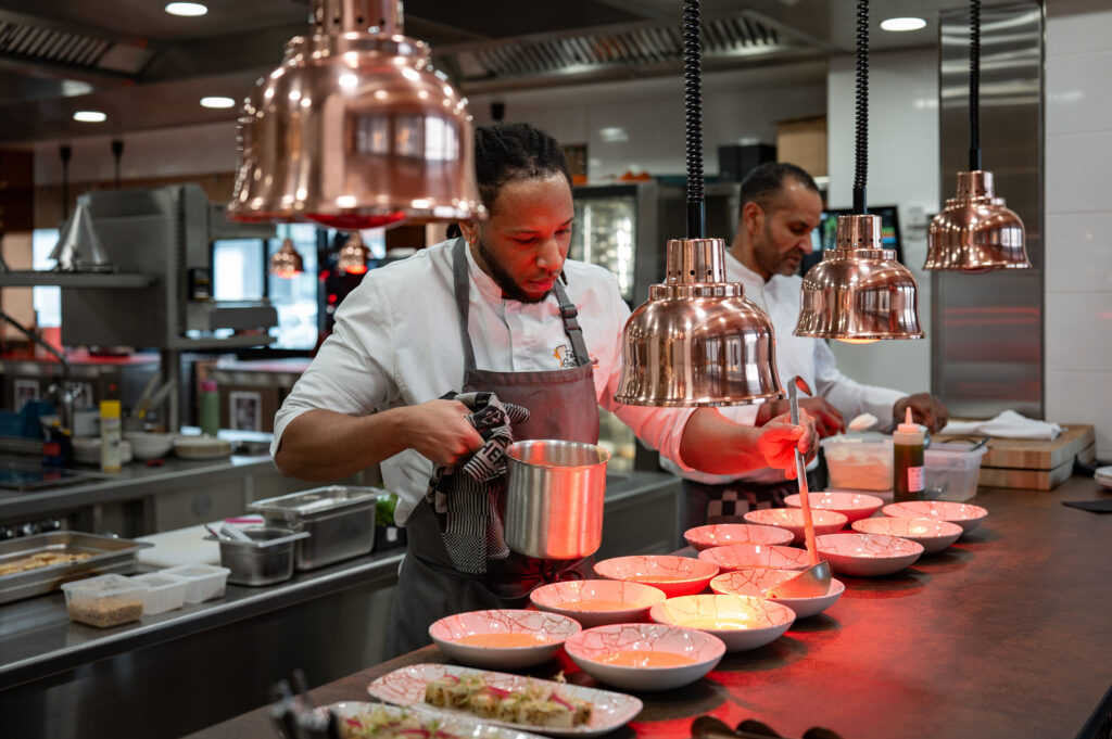 Restaurant A la source - Rungis par JP Combeau photographe