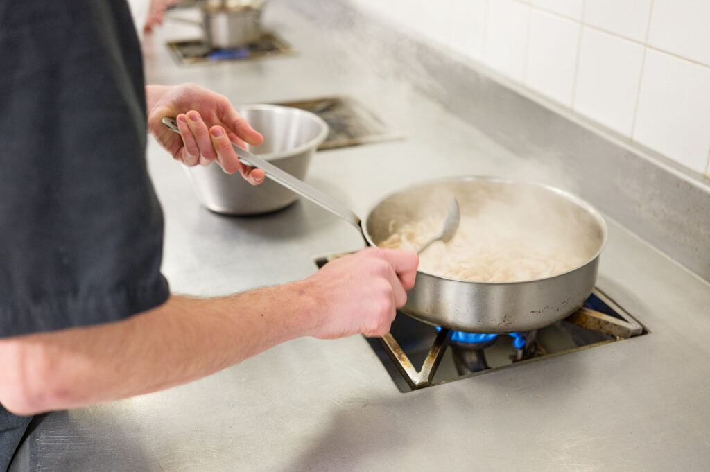 Reportage culinaire dans une &eacute;cole h&ocirc;teli&egrave;re