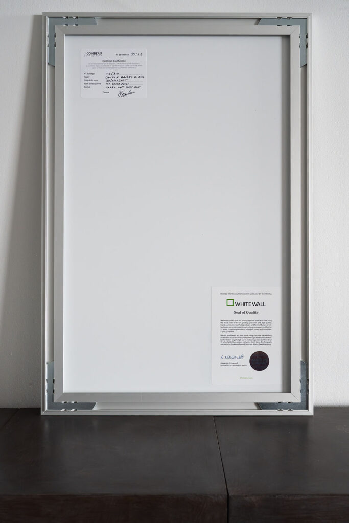 Un tirage d’art doit être signé par l’auteur et comporter plusieurs
informations. Il peut aussi comporter le cachet du laboratoire.